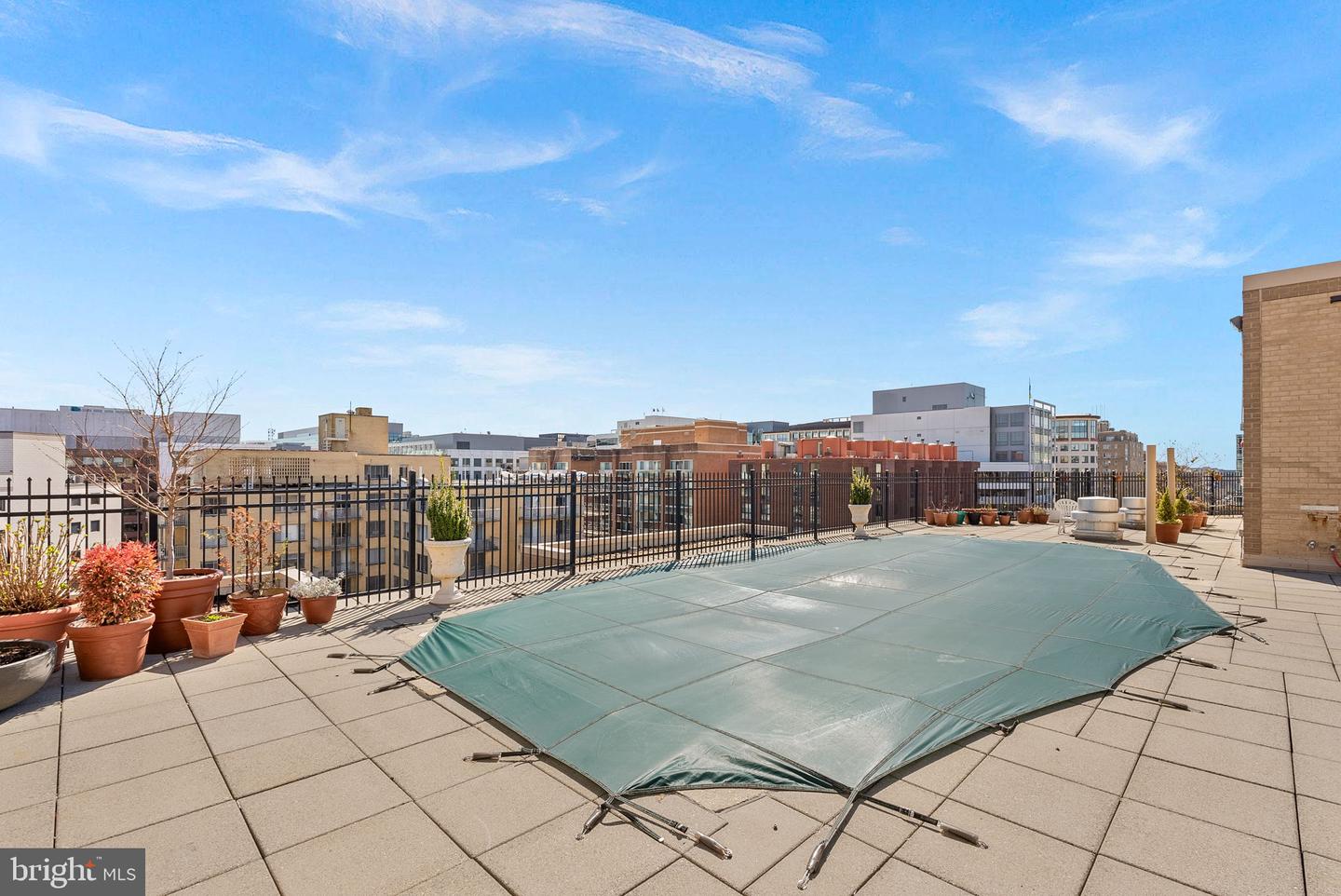 2201 L ST NW #704, WASHINGTON, District Of Columbia 20037, 3 Rooms Rooms,1 BathroomBathrooms,Residential,For sale,2201 L ST NW #704,DCDC2196014 MLS # DCDC2196014