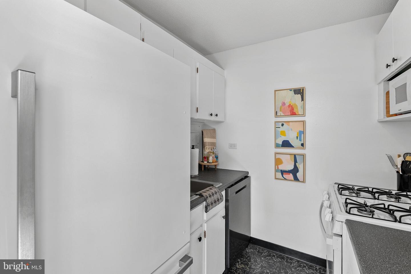2201 L ST NW #704, WASHINGTON, District Of Columbia 20037, 3 Rooms Rooms,1 BathroomBathrooms,Residential,For sale,2201 L ST NW #704,DCDC2196014 MLS # DCDC2196014