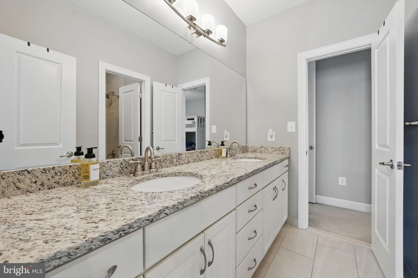 10008 MURNANE ST, VIENNA, Virginia 22181, 6 Bedrooms Bedrooms, ,5 BathroomsBathrooms,Residential,For sale,10008 MURNANE ST,VAFX2234972 MLS # VAFX2234972