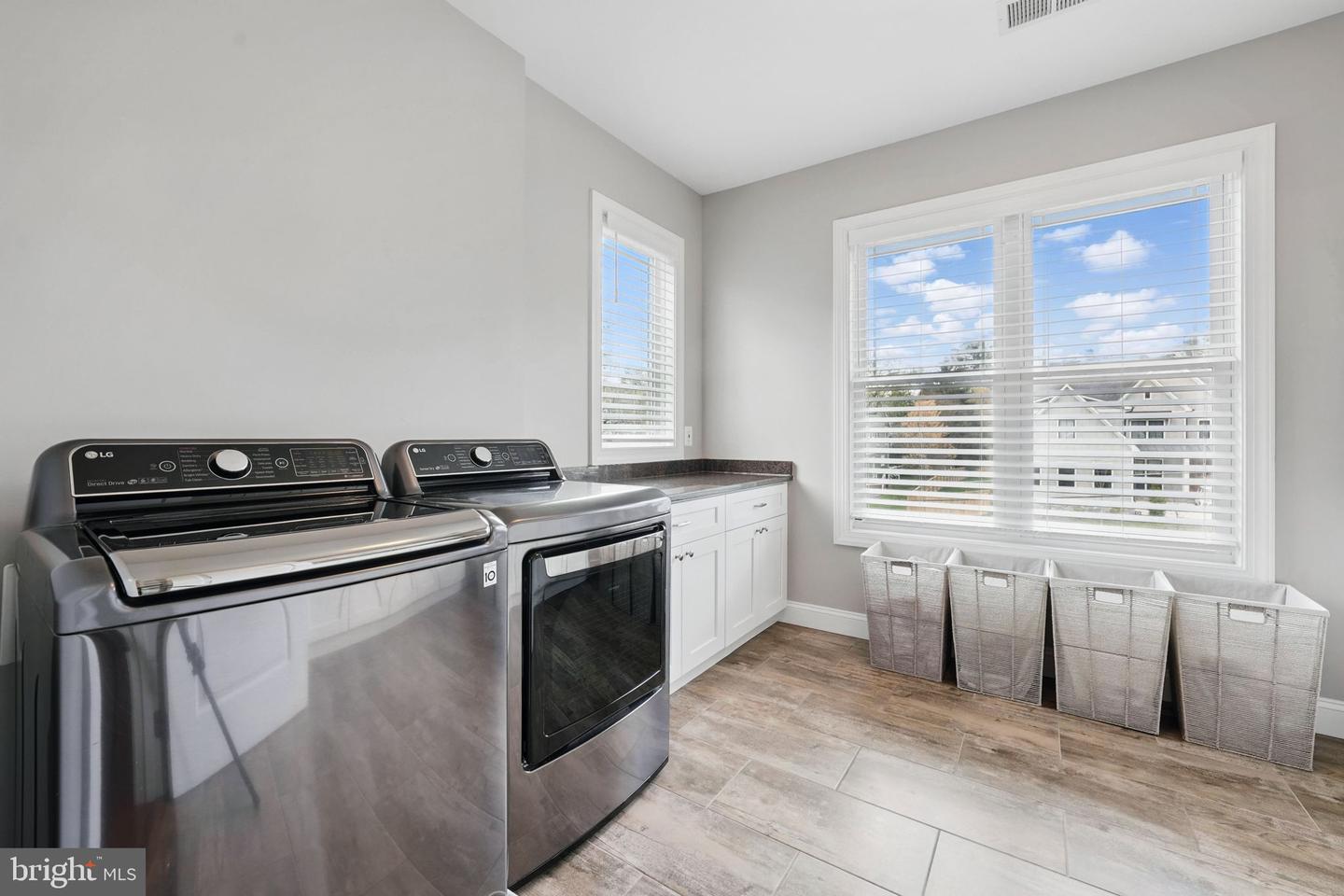10008 MURNANE ST, VIENNA, Virginia 22181, 6 Bedrooms Bedrooms, ,5 BathroomsBathrooms,Residential,For sale,10008 MURNANE ST,VAFX2234972 MLS # VAFX2234972