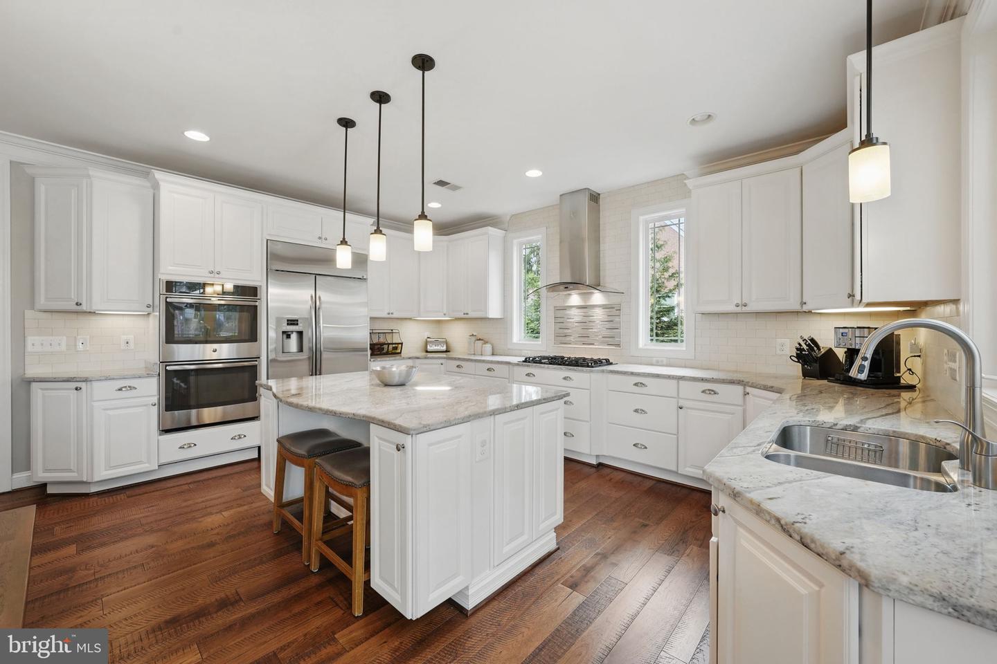 10008 MURNANE ST, VIENNA, Virginia 22181, 6 Bedrooms Bedrooms, ,5 BathroomsBathrooms,Residential,For sale,10008 MURNANE ST,VAFX2234972 MLS # VAFX2234972