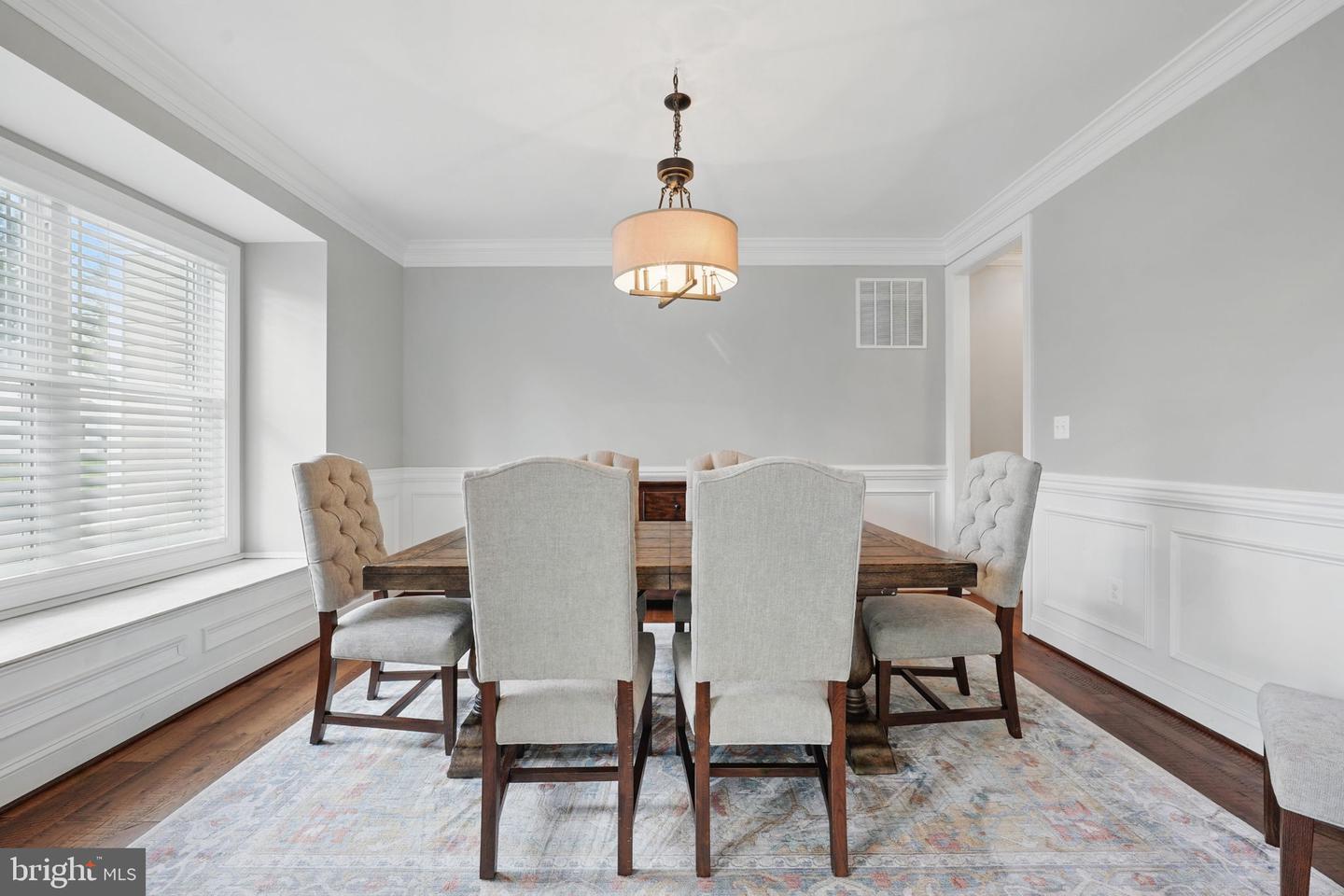 10008 MURNANE ST, VIENNA, Virginia 22181, 6 Bedrooms Bedrooms, ,5 BathroomsBathrooms,Residential,For sale,10008 MURNANE ST,VAFX2234972 MLS # VAFX2234972