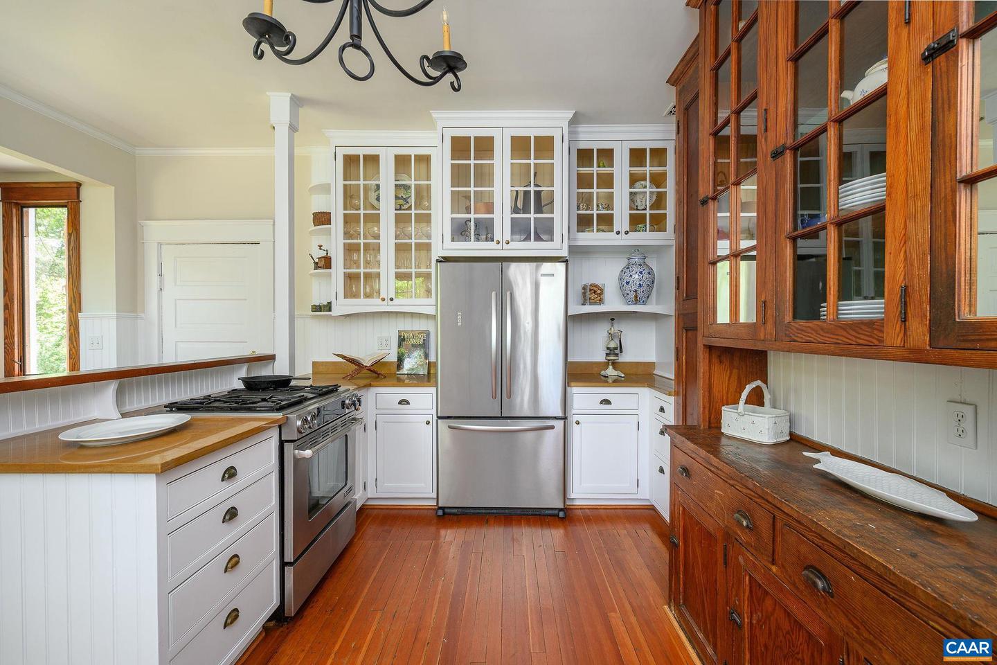 1326 RUGBY RD, CHARLOTTESVILLE, Virginia 22903, 7 Bedrooms Bedrooms, ,5 BathroomsBathrooms,Residential,For sale,1326 RUGBY RD,663402 MLS # 663402