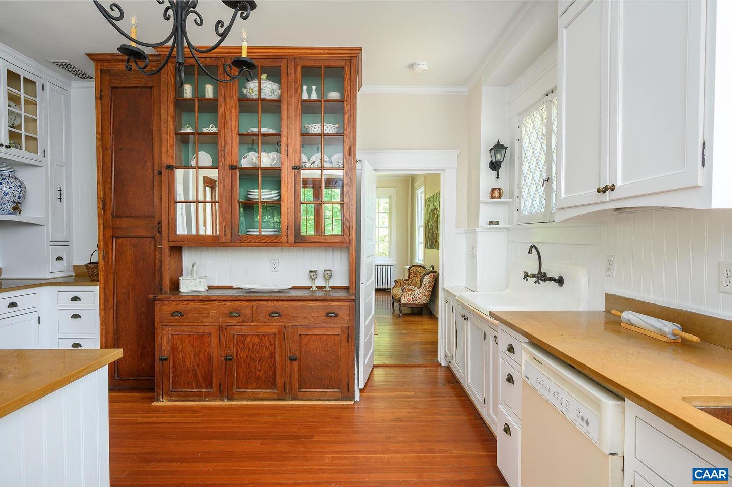 1326 RUGBY RD, CHARLOTTESVILLE, Virginia 22903, 7 Bedrooms Bedrooms, ,5 BathroomsBathrooms,Residential,For sale,1326 RUGBY RD,663402 MLS # 663402