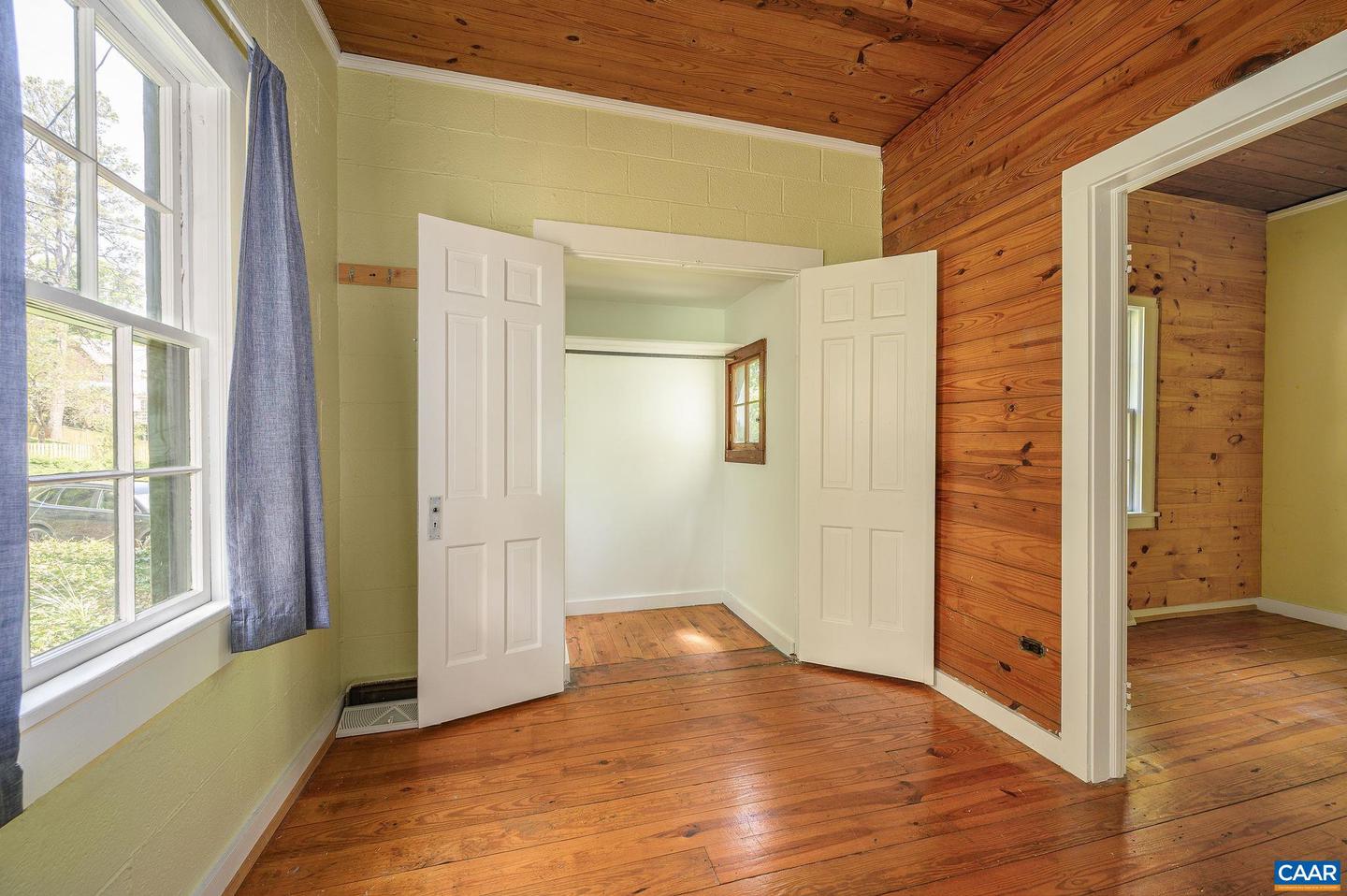 1326 RUGBY RD, CHARLOTTESVILLE, Virginia 22903, 7 Bedrooms Bedrooms, ,5 BathroomsBathrooms,Residential,For sale,1326 RUGBY RD,663402 MLS # 663402