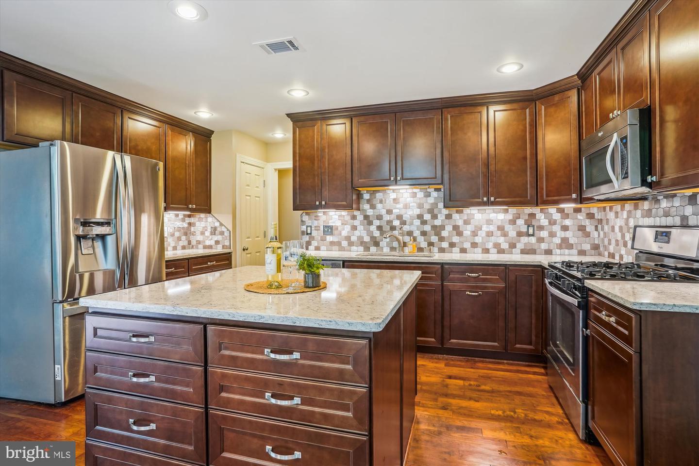 10153 STRAWFLOWER LN, MANASSAS, Virginia 20110, 4 Bedrooms Bedrooms, ,3 BathroomsBathrooms,Residential,For sale,10153 STRAWFLOWER LN,VAMN2008166 MLS # VAMN2008166