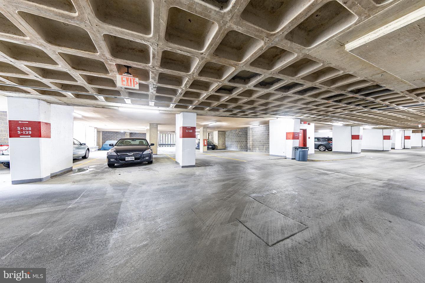 3705 S GEORGE MASON DR #2215S, FALLS CHURCH, Virginia 22041, 3 Bedrooms Bedrooms, ,2 BathroomsBathrooms,Residential,For sale,3705 S GEORGE MASON DR #2215S,VAFX2235262 MLS # VAFX2235262