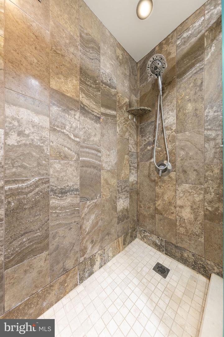 3705 S GEORGE MASON DR #2215S, FALLS CHURCH, Virginia 22041, 3 Bedrooms Bedrooms, ,2 BathroomsBathrooms,Residential,For sale,3705 S GEORGE MASON DR #2215S,VAFX2235262 MLS # VAFX2235262