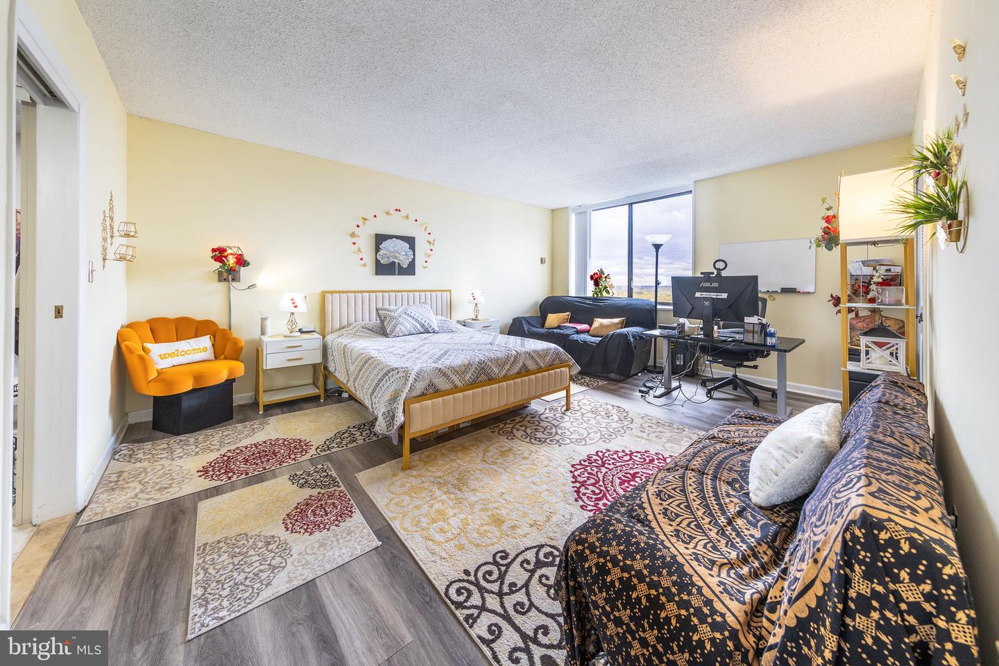 3705 S GEORGE MASON DR #2215S, FALLS CHURCH, Virginia 22041, 3 Bedrooms Bedrooms, ,2 BathroomsBathrooms,Residential,For sale,3705 S GEORGE MASON DR #2215S,VAFX2235262 MLS # VAFX2235262