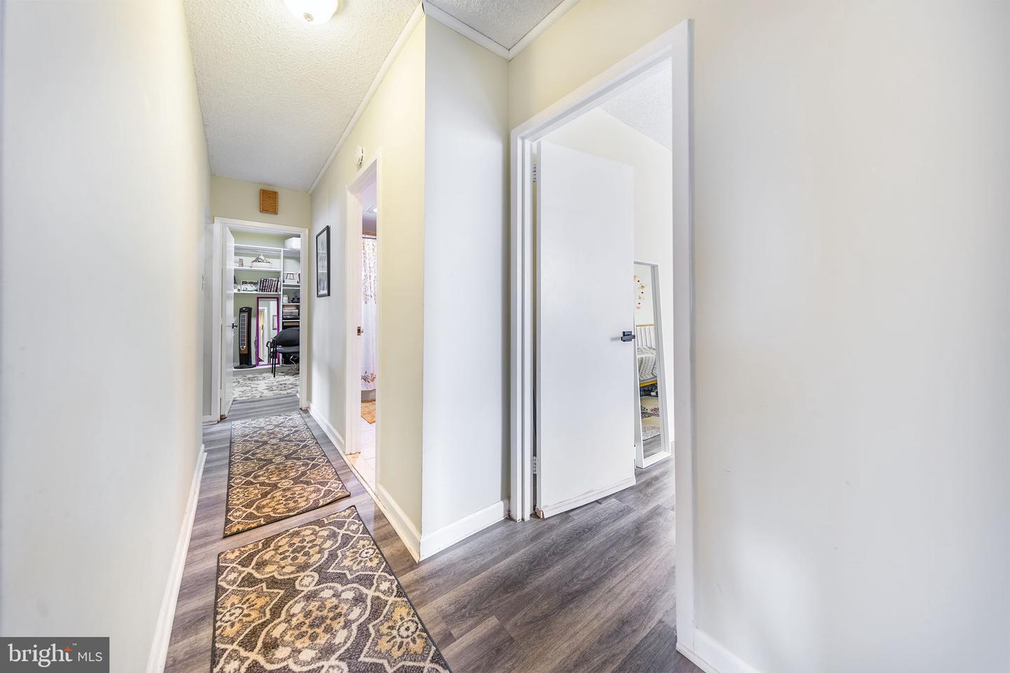 3705 S GEORGE MASON DR #2215S, FALLS CHURCH, Virginia 22041, 3 Bedrooms Bedrooms, ,2 BathroomsBathrooms,Residential,For sale,3705 S GEORGE MASON DR #2215S,VAFX2235262 MLS # VAFX2235262