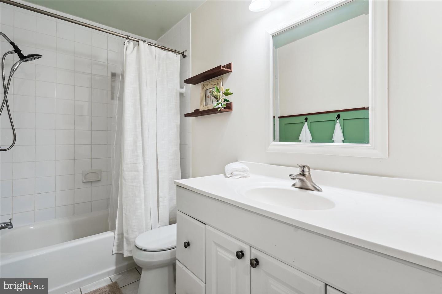 15905 MARLINGTON DR, DUMFRIES, Virginia 22025, 4 Bedrooms Bedrooms, ,2 BathroomsBathrooms,Residential,For sale,15905 MARLINGTON DR,VAPW2092326 MLS # VAPW2092326