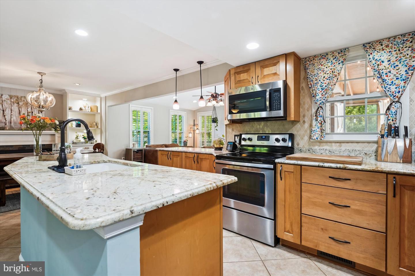 15905 MARLINGTON DR, DUMFRIES, Virginia 22025, 4 Bedrooms Bedrooms, ,2 BathroomsBathrooms,Residential,For sale,15905 MARLINGTON DR,VAPW2092326 MLS # VAPW2092326