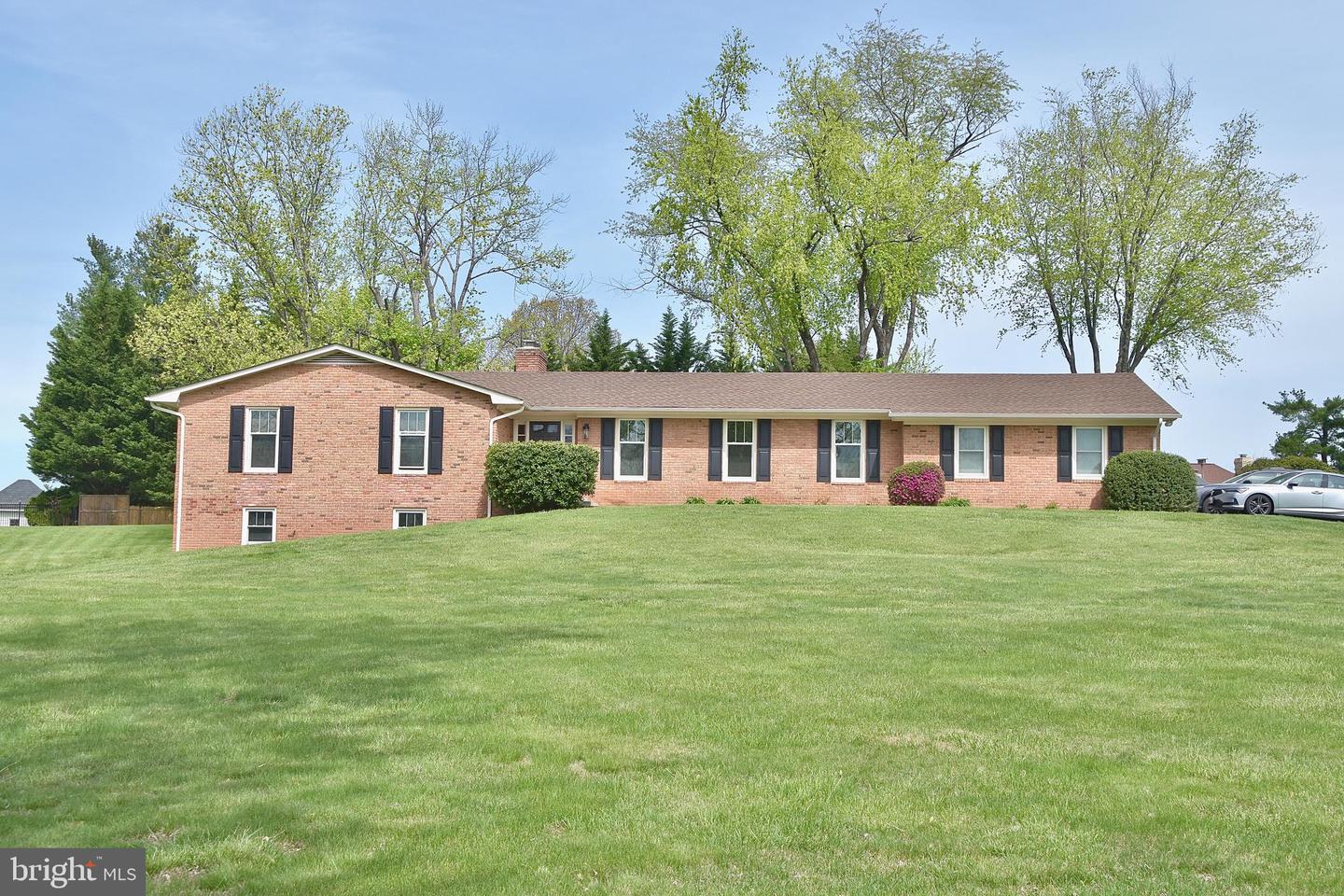 4021 GYPSUM HILL RD, HAYMARKET, Virginia 20169, 4 Bedrooms Bedrooms, ,3 BathroomsBathrooms,Residential,For sale,4021 GYPSUM HILL RD,VAPW2092362 MLS # VAPW2092362