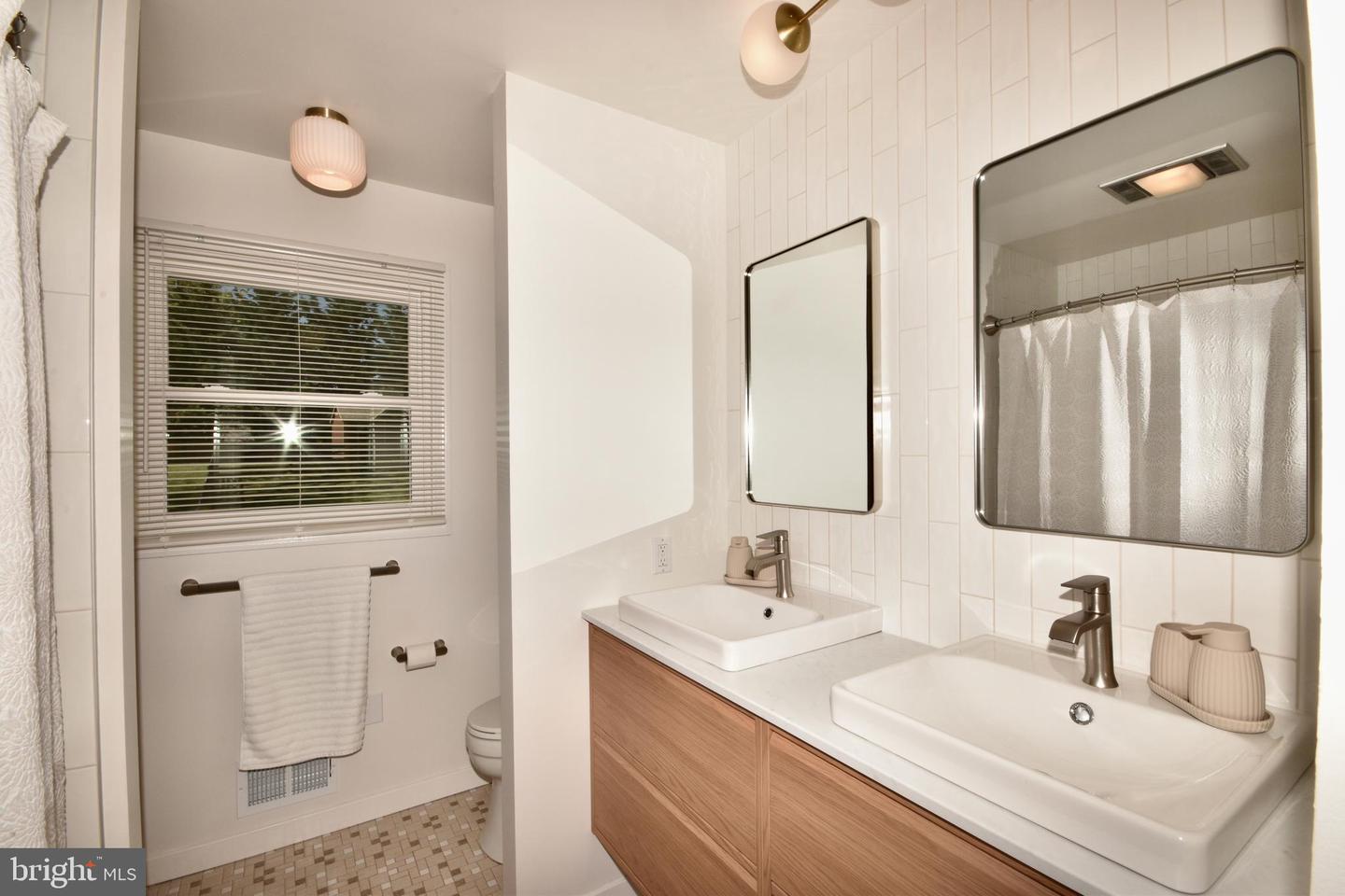 4021 GYPSUM HILL RD, HAYMARKET, Virginia 20169, 4 Bedrooms Bedrooms, ,3 BathroomsBathrooms,Residential,For sale,4021 GYPSUM HILL RD,VAPW2092362 MLS # VAPW2092362