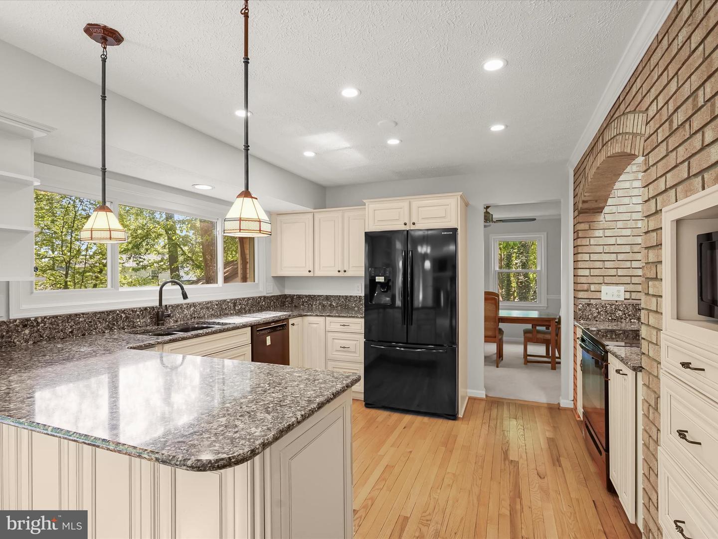 2940 TIMBER WOOD WAY, HERNDON, Virginia 20171, 5 Bedrooms Bedrooms, ,3 BathroomsBathrooms,Residential,For sale,2940 TIMBER WOOD WAY,VAFX2235008 MLS # VAFX2235008