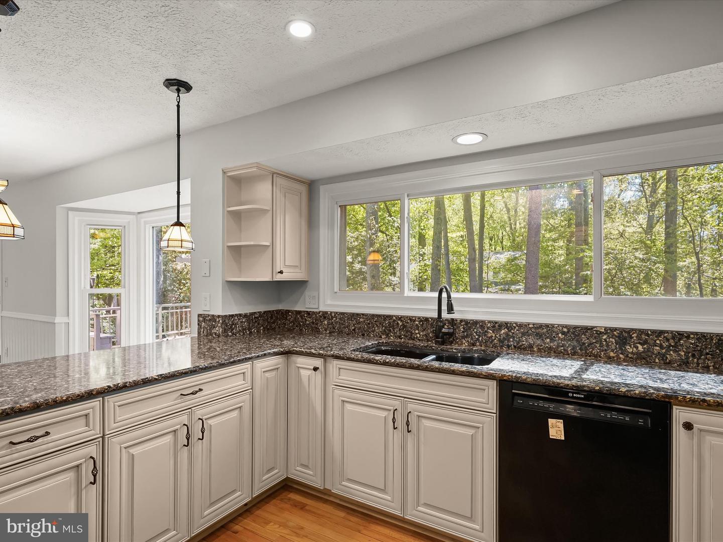 2940 TIMBER WOOD WAY, HERNDON, Virginia 20171, 5 Bedrooms Bedrooms, ,3 BathroomsBathrooms,Residential,For sale,2940 TIMBER WOOD WAY,VAFX2235008 MLS # VAFX2235008