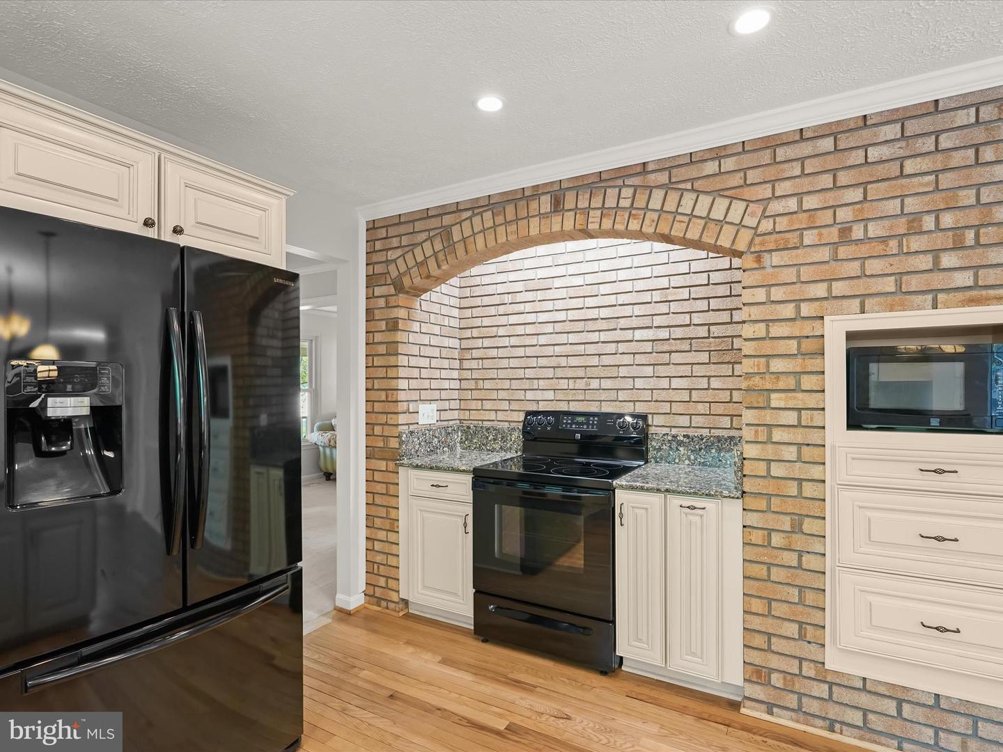 2940 TIMBER WOOD WAY, HERNDON, Virginia 20171, 5 Bedrooms Bedrooms, ,3 BathroomsBathrooms,Residential,For sale,2940 TIMBER WOOD WAY,VAFX2235008 MLS # VAFX2235008