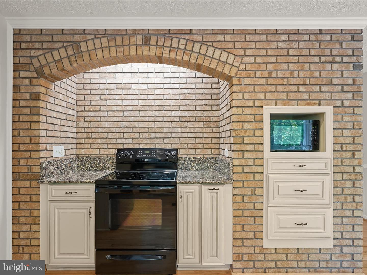 2940 TIMBER WOOD WAY, HERNDON, Virginia 20171, 5 Bedrooms Bedrooms, ,3 BathroomsBathrooms,Residential,For sale,2940 TIMBER WOOD WAY,VAFX2235008 MLS # VAFX2235008