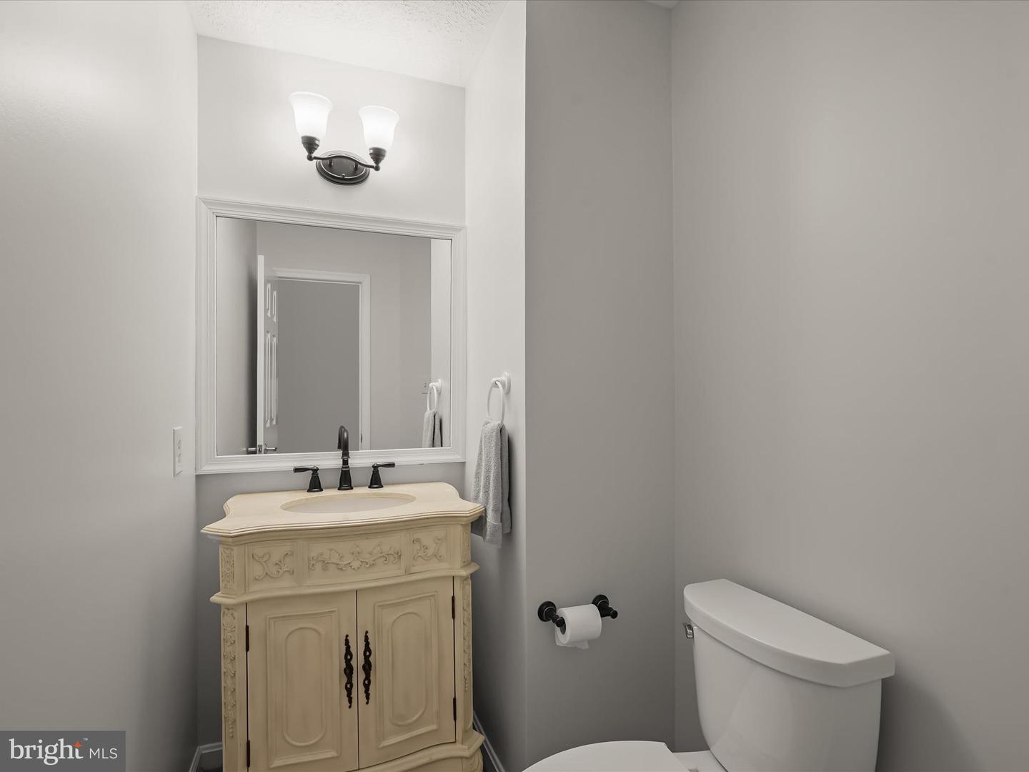 2940 TIMBER WOOD WAY, HERNDON, Virginia 20171, 5 Bedrooms Bedrooms, ,3 BathroomsBathrooms,Residential,For sale,2940 TIMBER WOOD WAY,VAFX2235008 MLS # VAFX2235008