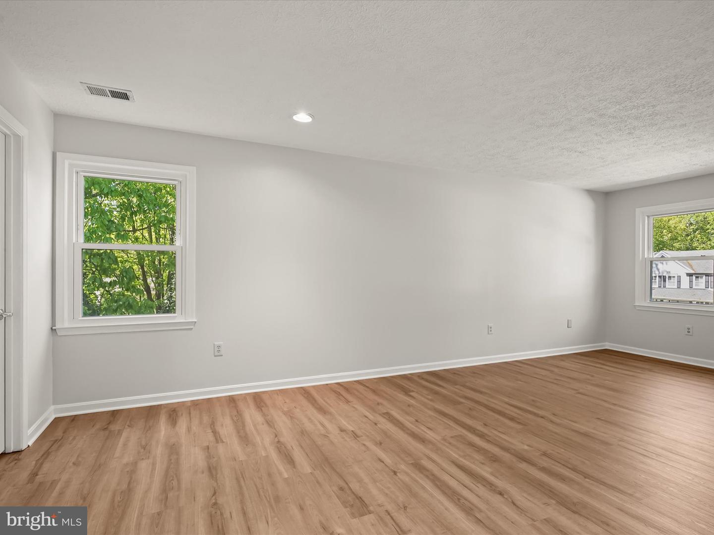 2940 TIMBER WOOD WAY, HERNDON, Virginia 20171, 5 Bedrooms Bedrooms, ,3 BathroomsBathrooms,Residential,For sale,2940 TIMBER WOOD WAY,VAFX2235008 MLS # VAFX2235008