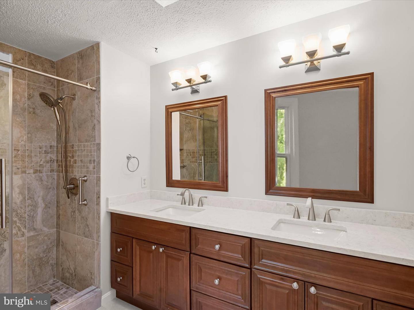 2940 TIMBER WOOD WAY, HERNDON, Virginia 20171, 5 Bedrooms Bedrooms, ,3 BathroomsBathrooms,Residential,For sale,2940 TIMBER WOOD WAY,VAFX2235008 MLS # VAFX2235008