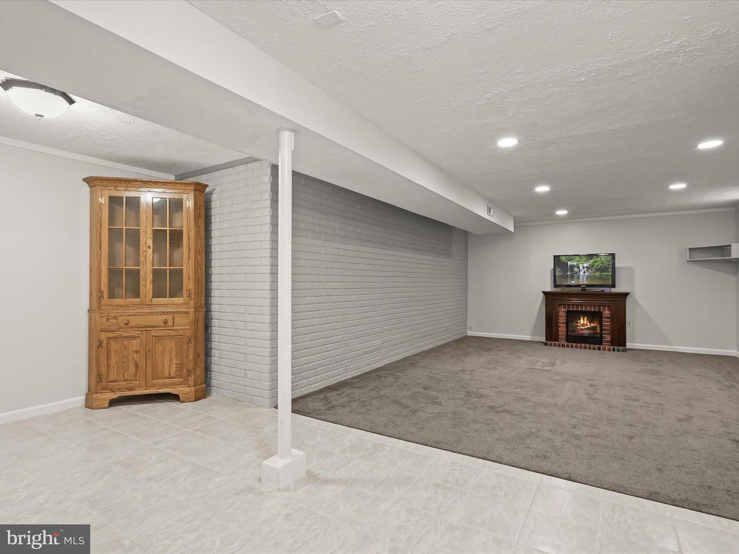 2940 TIMBER WOOD WAY, HERNDON, Virginia 20171, 5 Bedrooms Bedrooms, ,3 BathroomsBathrooms,Residential,For sale,2940 TIMBER WOOD WAY,VAFX2235008 MLS # VAFX2235008