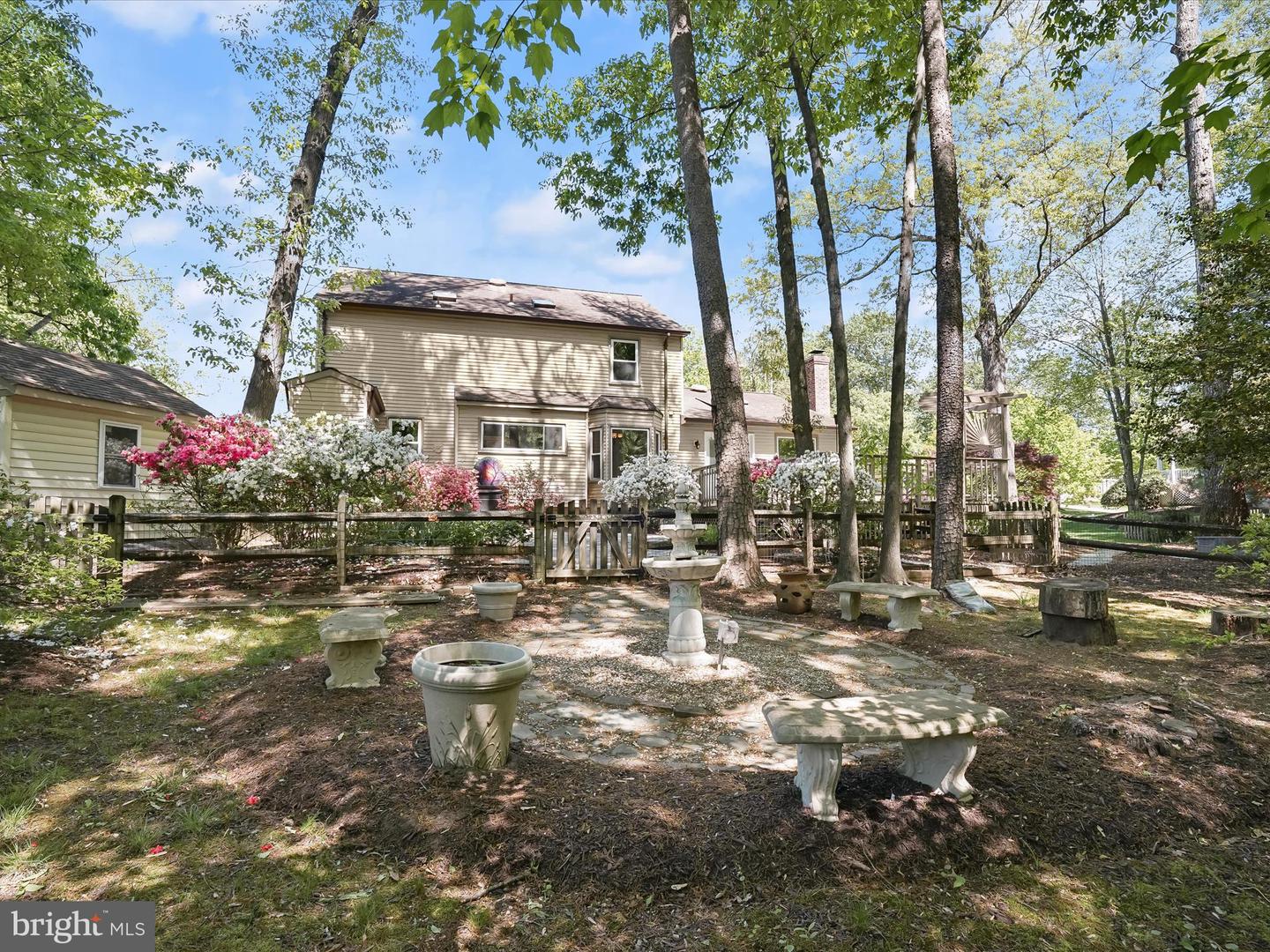 2940 TIMBER WOOD WAY, HERNDON, Virginia 20171, 5 Bedrooms Bedrooms, ,3 BathroomsBathrooms,Residential,For sale,2940 TIMBER WOOD WAY,VAFX2235008 MLS # VAFX2235008