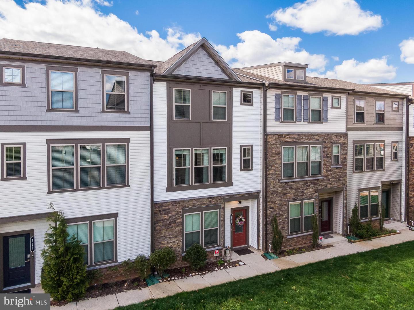 109 TOLOCKA TER NE, LEESBURG, Virginia 20176, 4 Bedrooms Bedrooms, ,3 BathroomsBathrooms,Residential,For sale,109 TOLOCKA TER NE,VALO2094248 MLS # VALO2094248