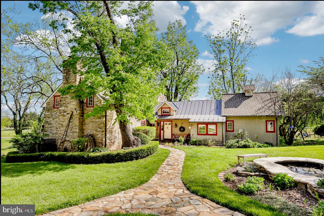15850 HUNTON LN, HAYMARKET, Virginia 20169, 3 Bedrooms Bedrooms, ,3 BathroomsBathrooms,Residential,For sale,15850 HUNTON LN,VAPW2092342 MLS # VAPW2092342