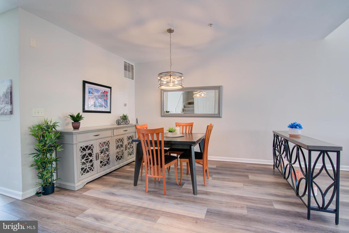 11405 WINDLEAF CT #24, RESTON, Virginia 20194, 2 Bedrooms Bedrooms, ,2 BathroomsBathrooms,Residential,For sale,11405 WINDLEAF CT #24,VAFX2235516 MLS # VAFX2235516