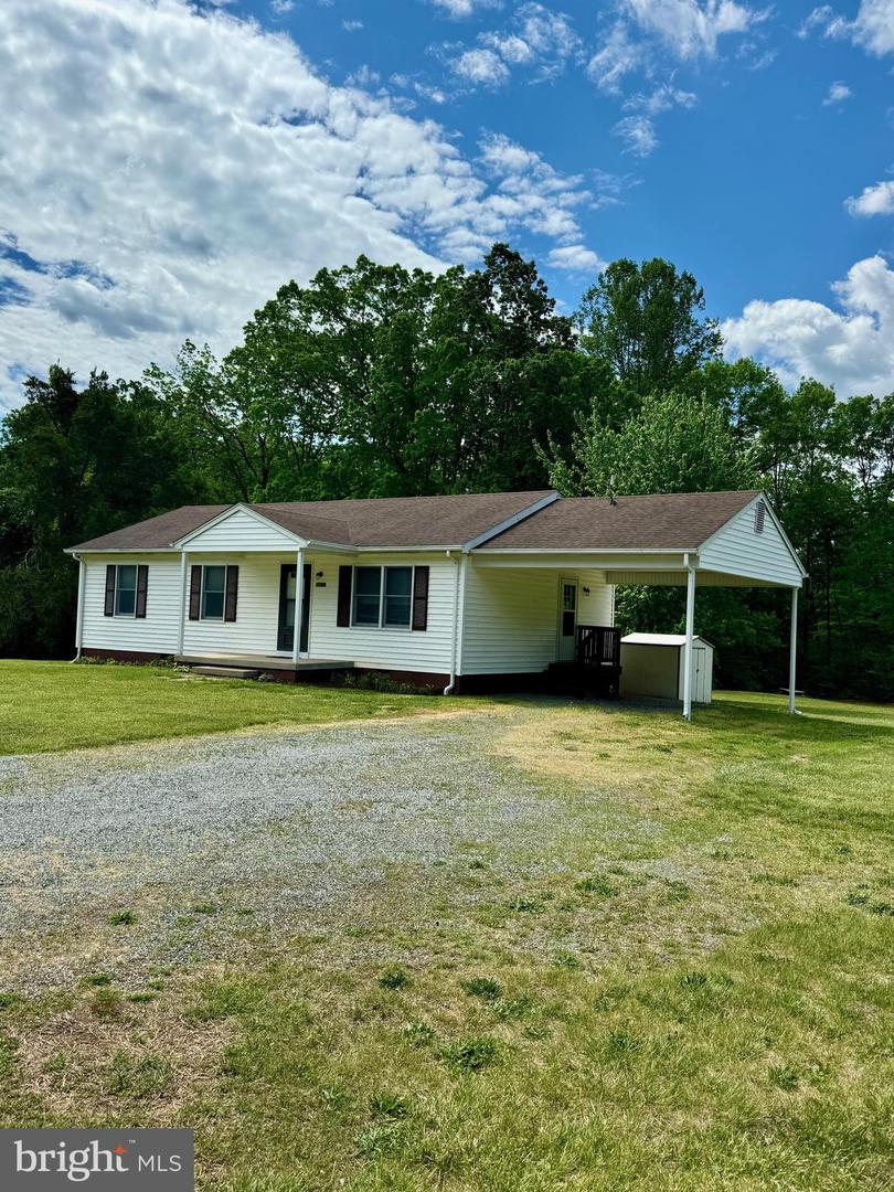 5207 SUMERDUCK RD, SUMERDUCK, Virginia 22742, 3 Bedrooms Bedrooms, ,2 BathroomsBathrooms,Residential,For sale,5207 SUMERDUCK RD,VAFQ2016318 MLS # VAFQ2016318