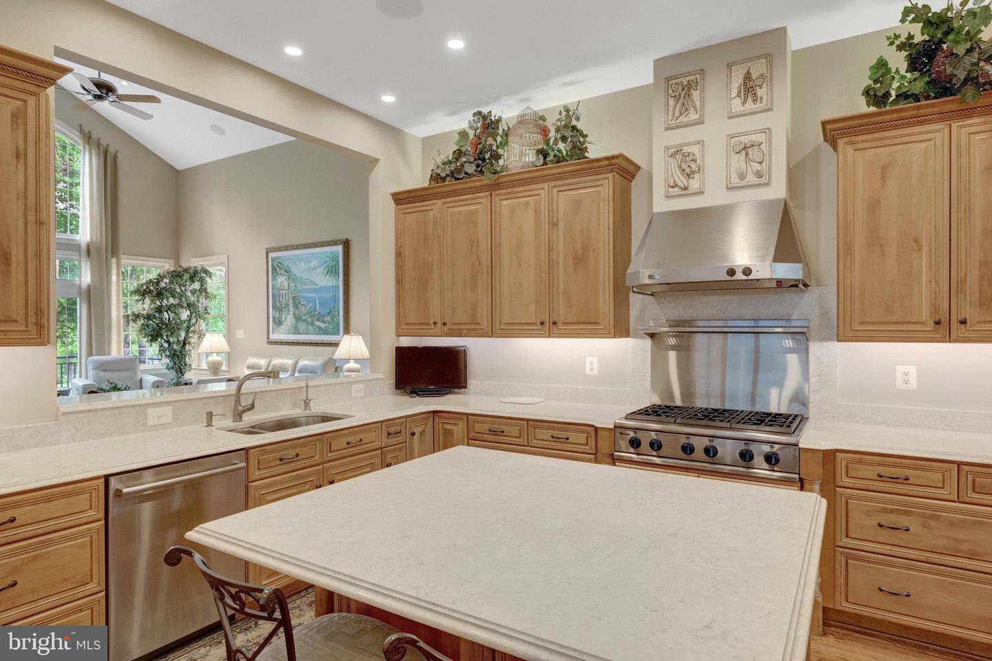 43410 CLOISTER PL, LEESBURG, Virginia 20176, 5 Bedrooms Bedrooms, ,4 BathroomsBathrooms,Residential,For sale,43410 CLOISTER PL,VALO2094320 MLS # VALO2094320