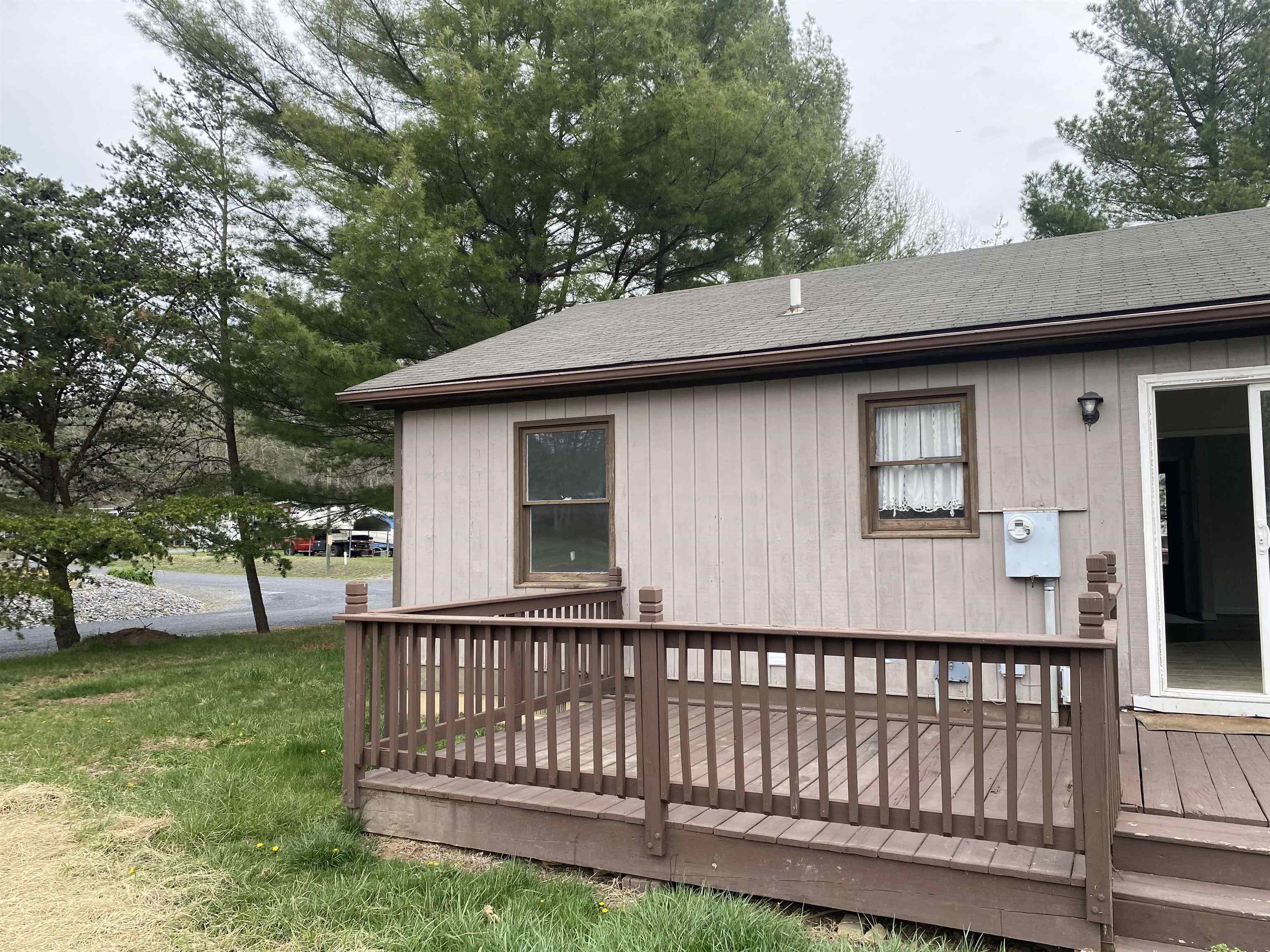 114 BROOKHOLLOW RD, CRAIGSVILLE, Virginia 24430, 2 Bedrooms Bedrooms, ,1 BathroomBathrooms,Residential,114 BROOKHOLLOW RD,663066 MLS # 663066