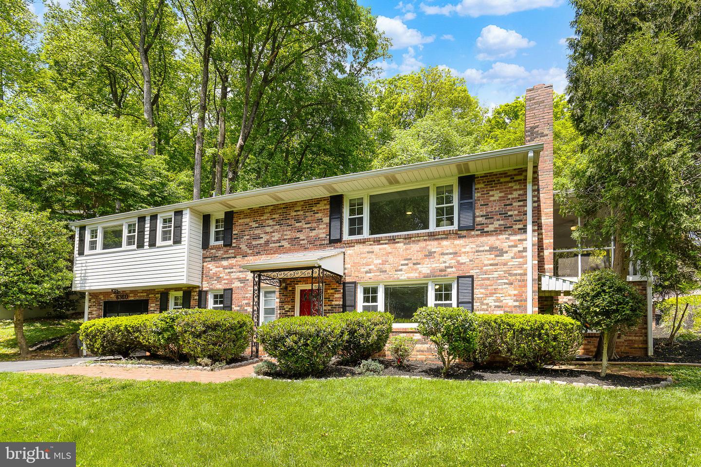 6360 BURTON CIR, FALLS CHURCH, Virginia 22041, 4 Bedrooms Bedrooms, ,3 BathroomsBathrooms,Residential,For sale,6360 BURTON CIR,VAFX2235362 MLS # VAFX2235362