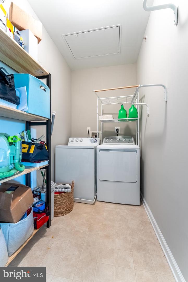 9020 LORTON STATION BLVD #204, LORTON, Virginia 22079, 2 Bedrooms Bedrooms, ,2 BathroomsBathrooms,Residential,For sale,9020 LORTON STATION BLVD #204,VAFX2235430 MLS # VAFX2235430