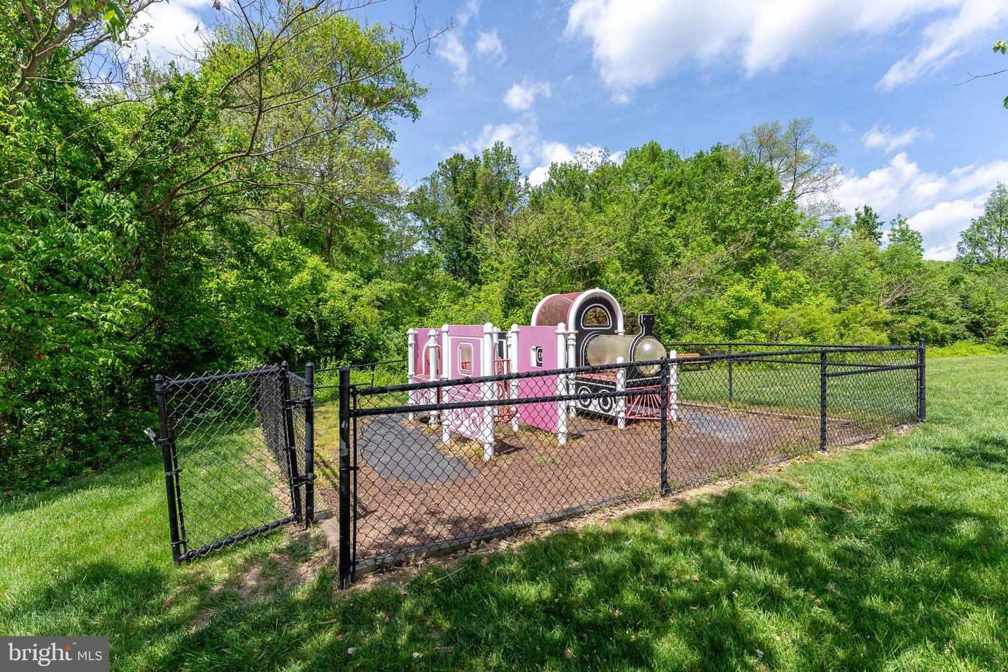 9020 LORTON STATION BLVD #204, LORTON, Virginia 22079, 2 Bedrooms Bedrooms, ,2 BathroomsBathrooms,Residential,For sale,9020 LORTON STATION BLVD #204,VAFX2235430 MLS # VAFX2235430