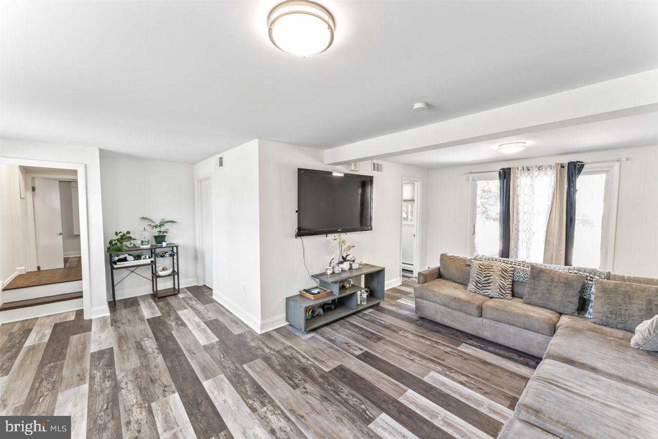 9412 SPOTSYLVANIA ST, MANASSAS, Virginia 20110, 3 Bedrooms Bedrooms, ,2 BathroomsBathrooms,Residential,For sale,9412 SPOTSYLVANIA ST,VAPW2092462 MLS # VAPW2092462