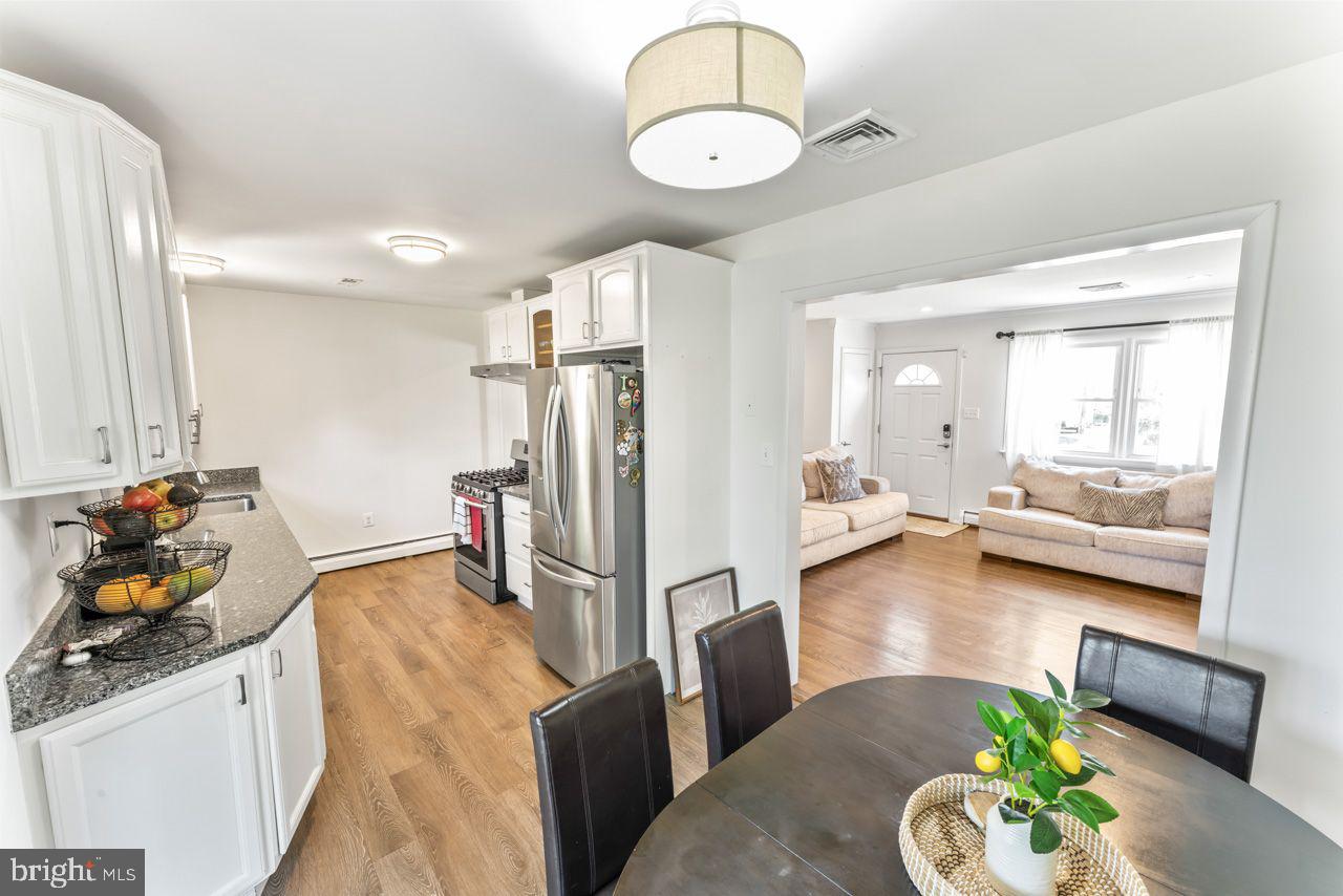 9412 SPOTSYLVANIA ST, MANASSAS, Virginia 20110, 3 Bedrooms Bedrooms, ,2 BathroomsBathrooms,Residential,For sale,9412 SPOTSYLVANIA ST,VAPW2092462 MLS # VAPW2092462