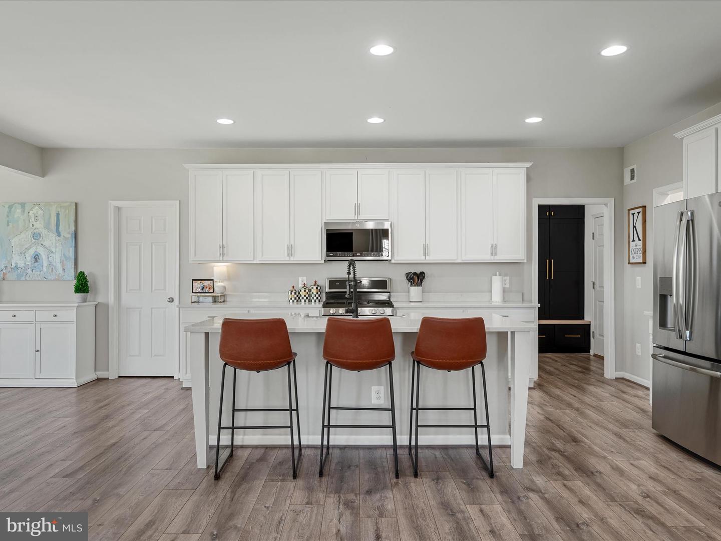 18378 GRASSYVIEW PL, ROUND HILL, Virginia 20141, 5 Bedrooms Bedrooms, ,3 BathroomsBathrooms,Residential,For sale,18378 GRASSYVIEW PL,VALO2094402 MLS # VALO2094402