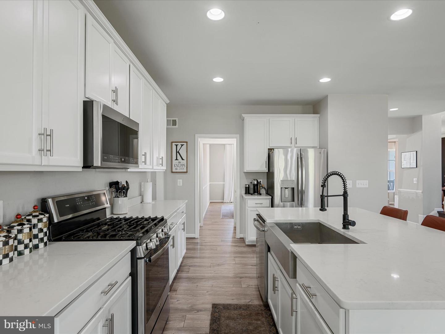18378 GRASSYVIEW PL, ROUND HILL, Virginia 20141, 5 Bedrooms Bedrooms, ,3 BathroomsBathrooms,Residential,For sale,18378 GRASSYVIEW PL,VALO2094402 MLS # VALO2094402