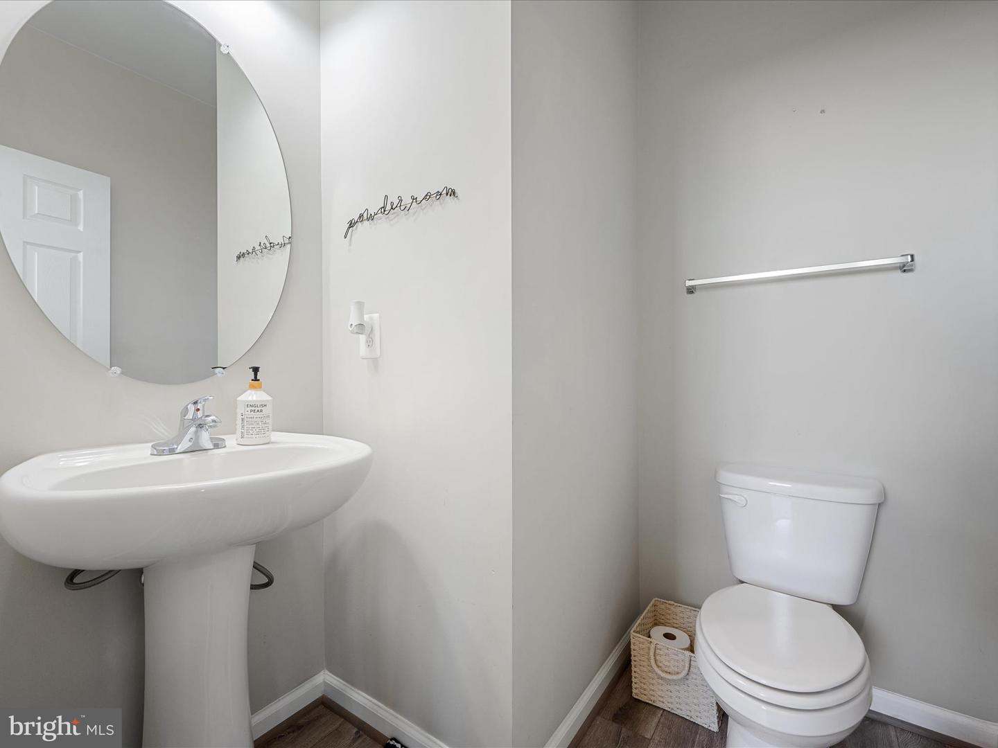 18378 GRASSYVIEW PL, ROUND HILL, Virginia 20141, 5 Bedrooms Bedrooms, ,3 BathroomsBathrooms,Residential,For sale,18378 GRASSYVIEW PL,VALO2094402 MLS # VALO2094402