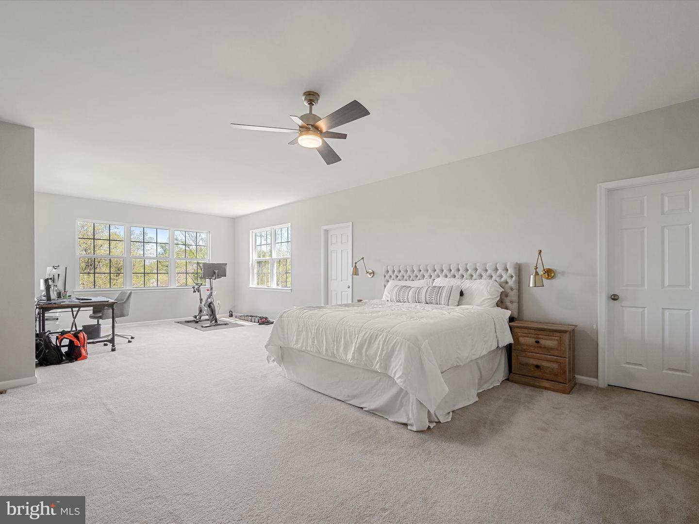 18378 GRASSYVIEW PL, ROUND HILL, Virginia 20141, 5 Bedrooms Bedrooms, ,3 BathroomsBathrooms,Residential,For sale,18378 GRASSYVIEW PL,VALO2094402 MLS # VALO2094402