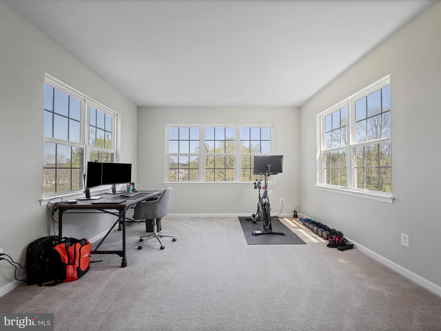 18378 GRASSYVIEW PL, ROUND HILL, Virginia 20141, 5 Bedrooms Bedrooms, ,3 BathroomsBathrooms,Residential,For sale,18378 GRASSYVIEW PL,VALO2094402 MLS # VALO2094402