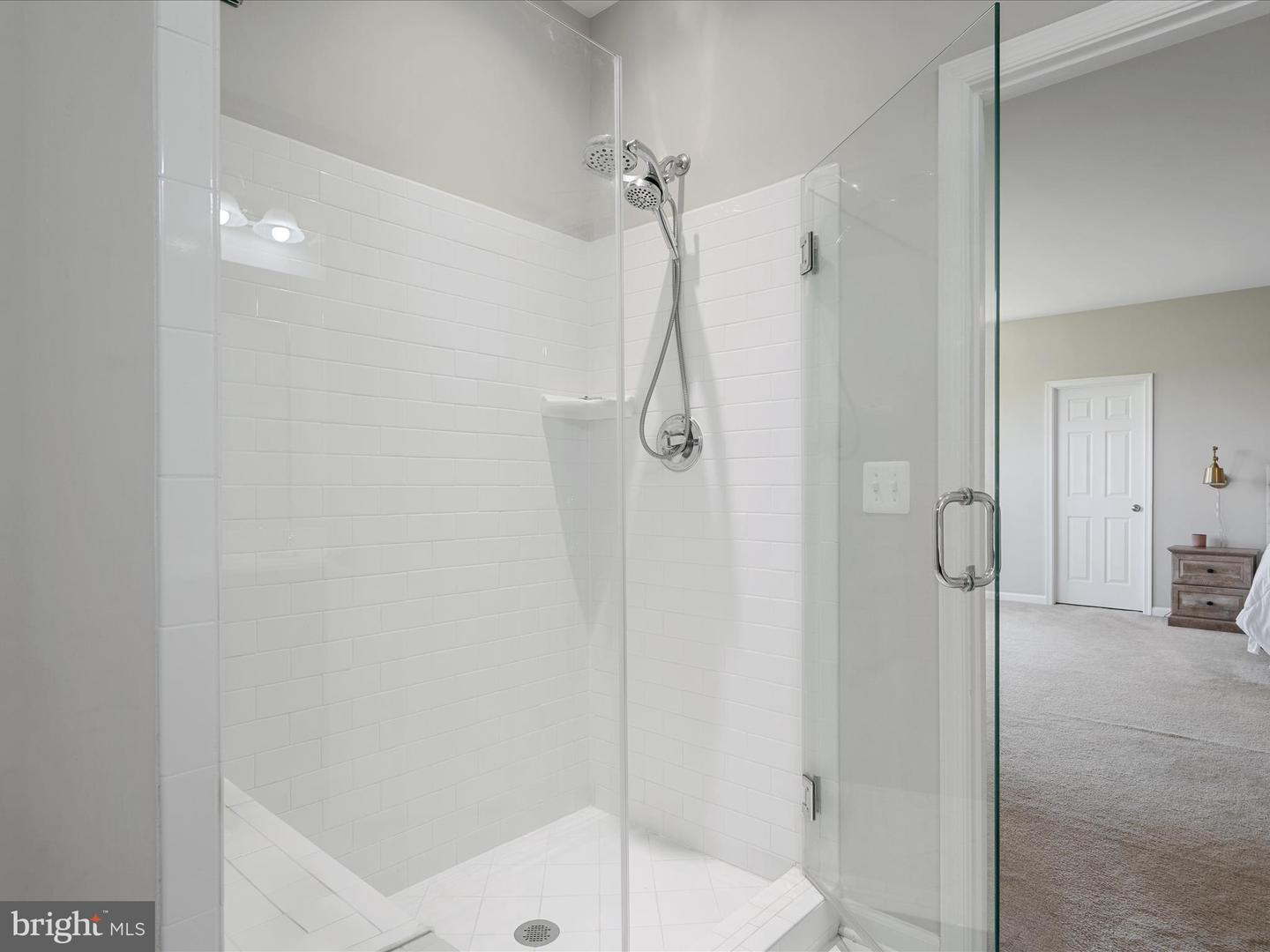 18378 GRASSYVIEW PL, ROUND HILL, Virginia 20141, 5 Bedrooms Bedrooms, ,3 BathroomsBathrooms,Residential,For sale,18378 GRASSYVIEW PL,VALO2094402 MLS # VALO2094402