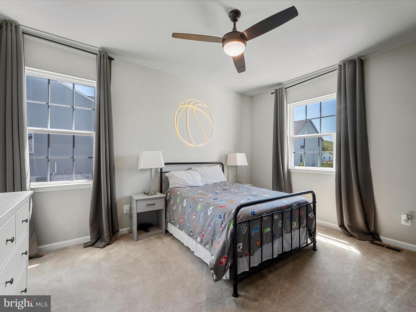 18378 GRASSYVIEW PL, ROUND HILL, Virginia 20141, 5 Bedrooms Bedrooms, ,3 BathroomsBathrooms,Residential,For sale,18378 GRASSYVIEW PL,VALO2094402 MLS # VALO2094402