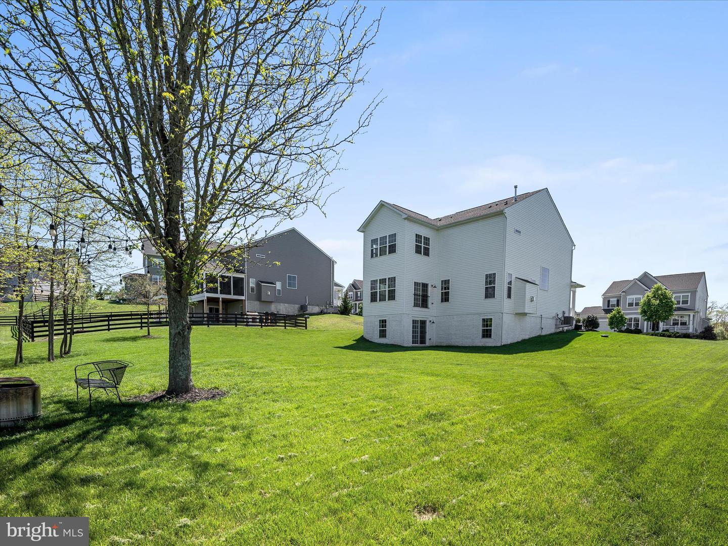 18378 GRASSYVIEW PL, ROUND HILL, Virginia 20141, 5 Bedrooms Bedrooms, ,3 BathroomsBathrooms,Residential,For sale,18378 GRASSYVIEW PL,VALO2094402 MLS # VALO2094402
