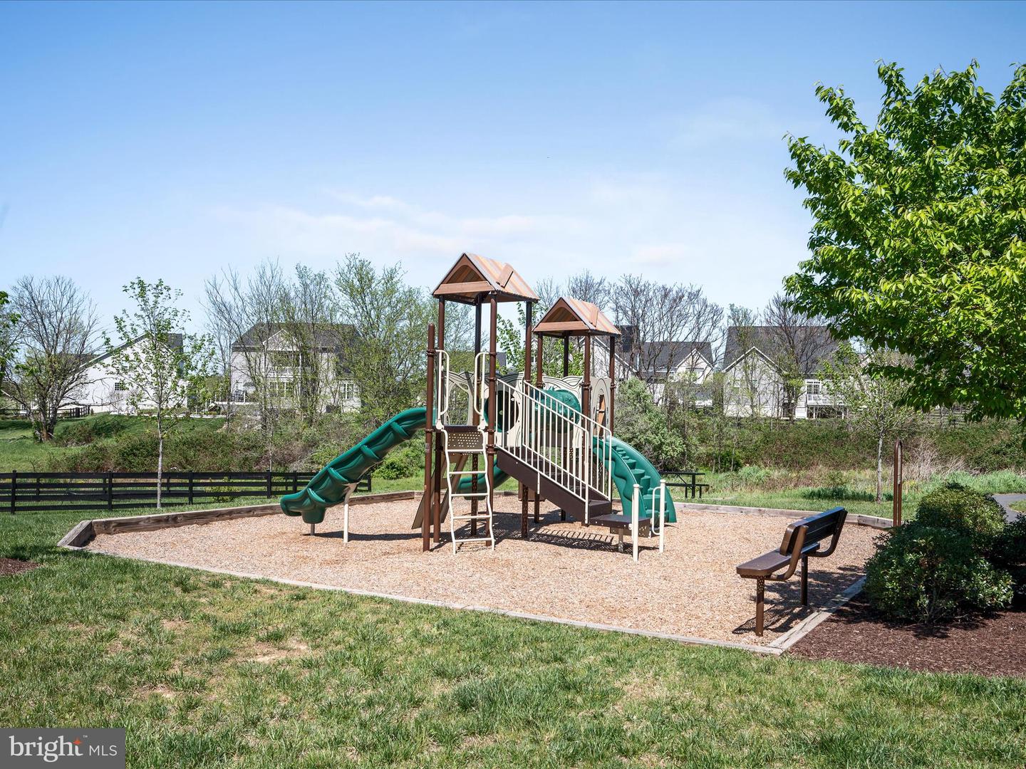 18378 GRASSYVIEW PL, ROUND HILL, Virginia 20141, 5 Bedrooms Bedrooms, ,3 BathroomsBathrooms,Residential,For sale,18378 GRASSYVIEW PL,VALO2094402 MLS # VALO2094402