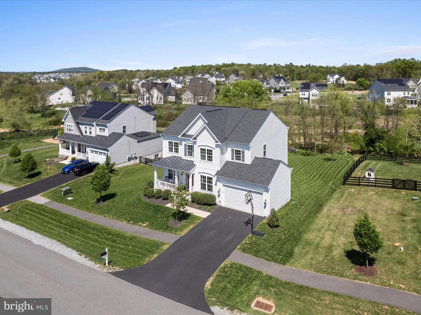 18378 GRASSYVIEW PL, ROUND HILL, Virginia 20141, 5 Bedrooms Bedrooms, ,3 BathroomsBathrooms,Residential,For sale,18378 GRASSYVIEW PL,VALO2094402 MLS # VALO2094402