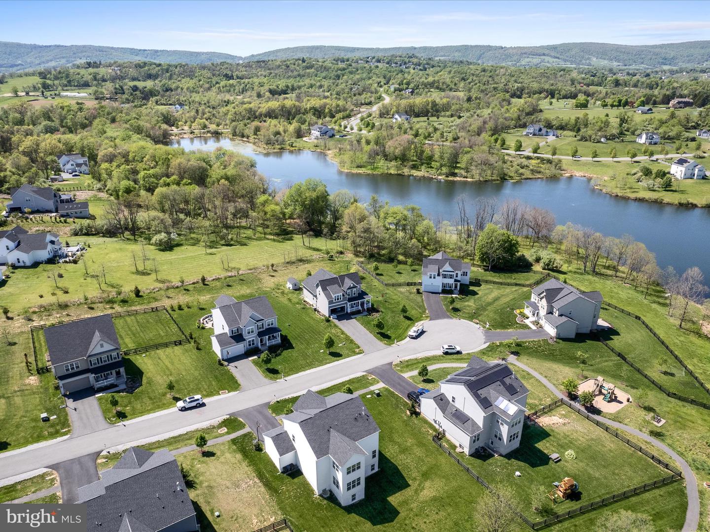 18378 GRASSYVIEW PL, ROUND HILL, Virginia 20141, 5 Bedrooms Bedrooms, ,3 BathroomsBathrooms,Residential,For sale,18378 GRASSYVIEW PL,VALO2094402 MLS # VALO2094402