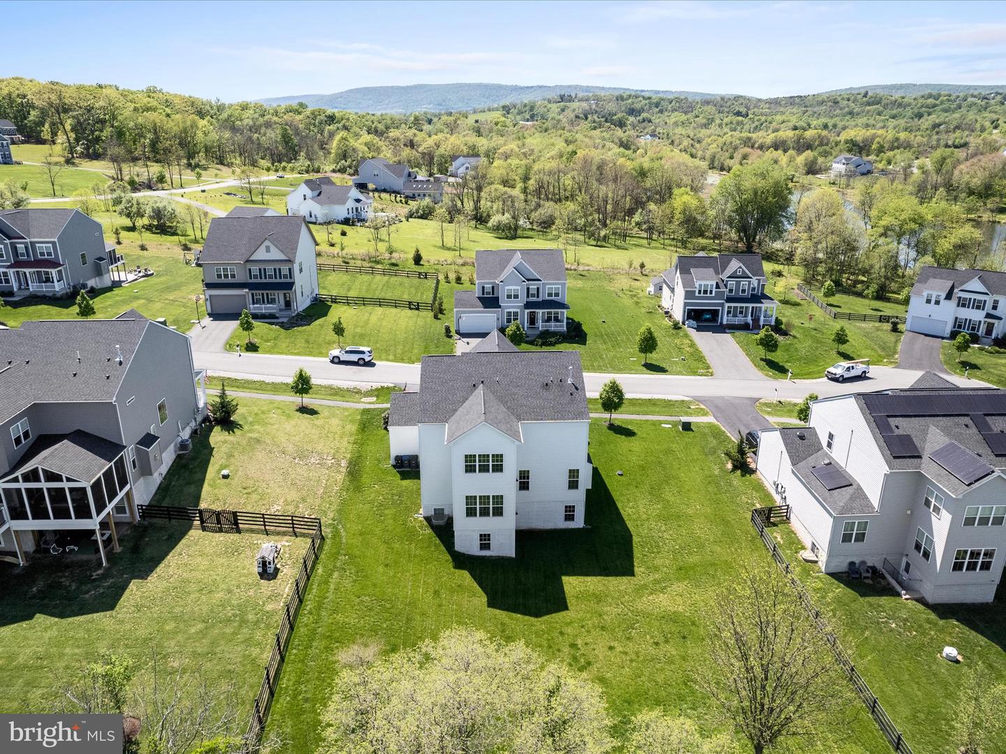 18378 GRASSYVIEW PL, ROUND HILL, Virginia 20141, 5 Bedrooms Bedrooms, ,3 BathroomsBathrooms,Residential,For sale,18378 GRASSYVIEW PL,VALO2094402 MLS # VALO2094402